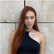 Profesora de apoyo escolar especializada en clases de Filosofía online o presencial